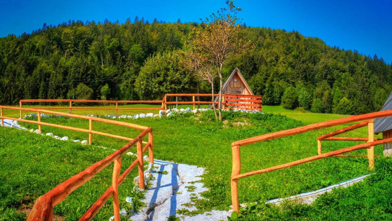 Hotel Glamping Vrhovc Zelezniki Esterno foto