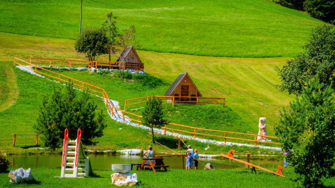 Hotel Glamping Vrhovc Zelezniki Esterno foto