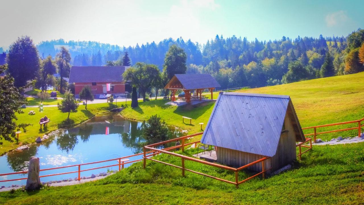 Hotel Glamping Vrhovc Zelezniki Esterno foto