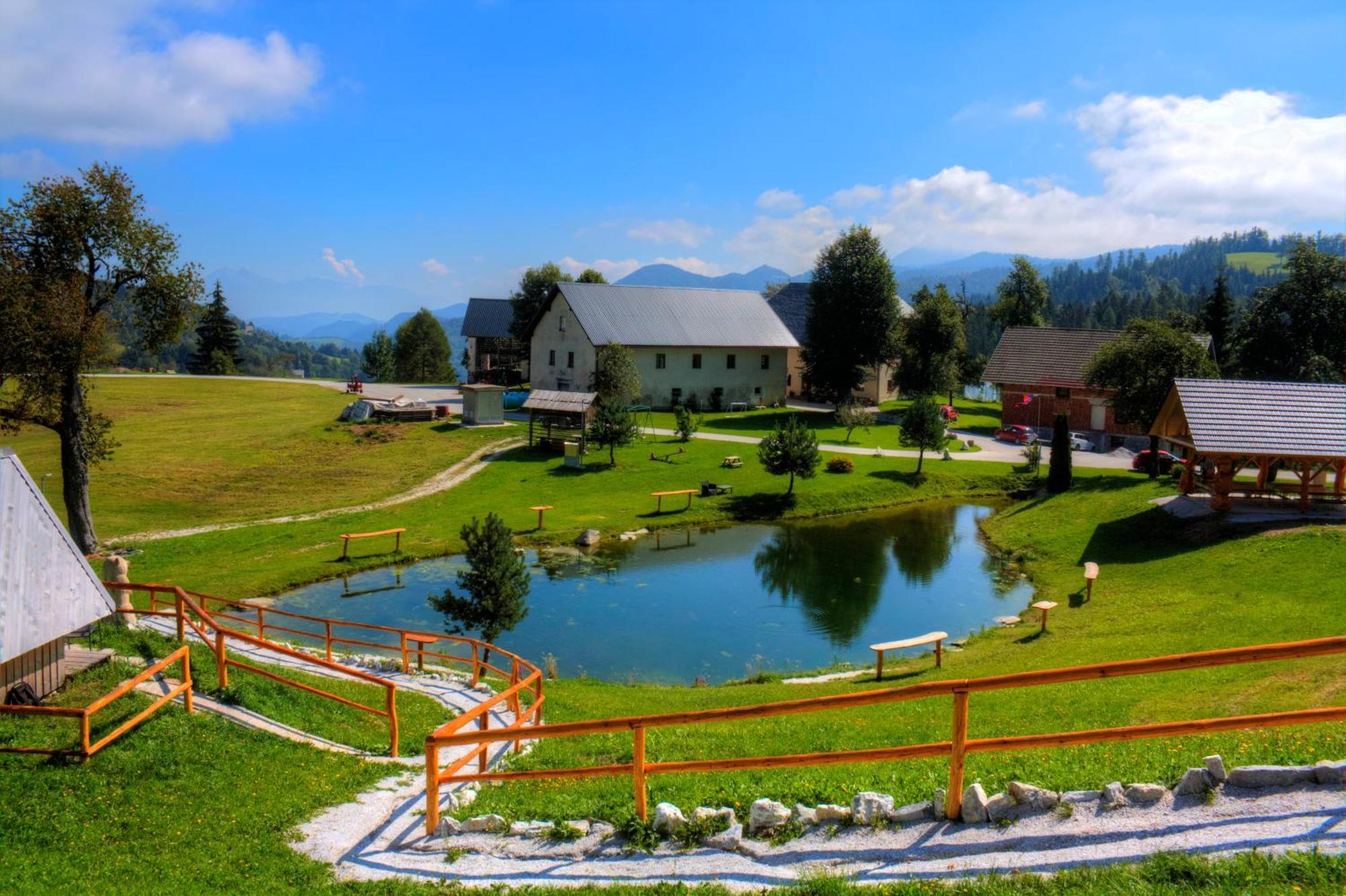 Hotel Glamping Vrhovc Zelezniki Esterno foto