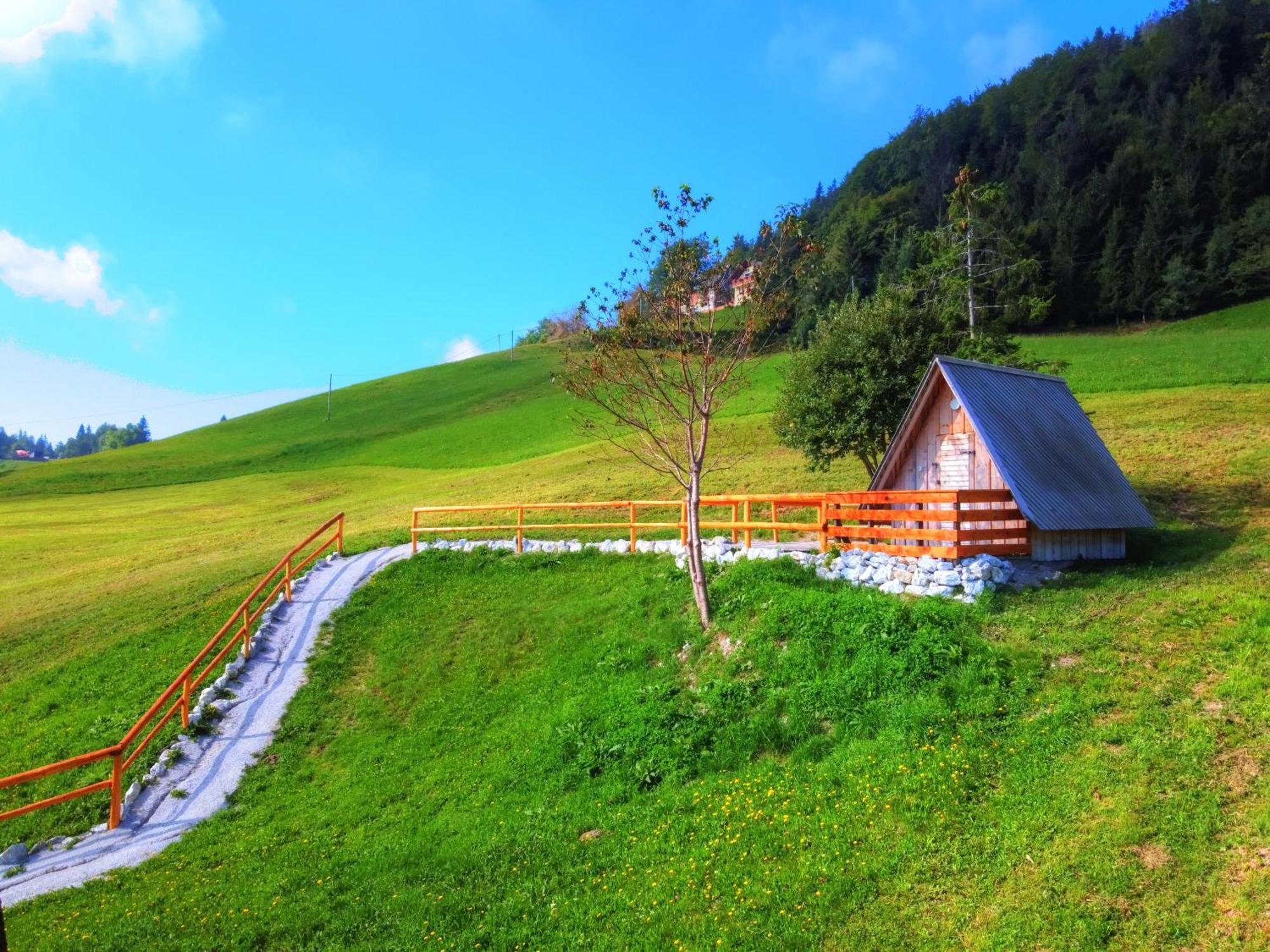 Hotel Glamping Vrhovc Zelezniki Esterno foto